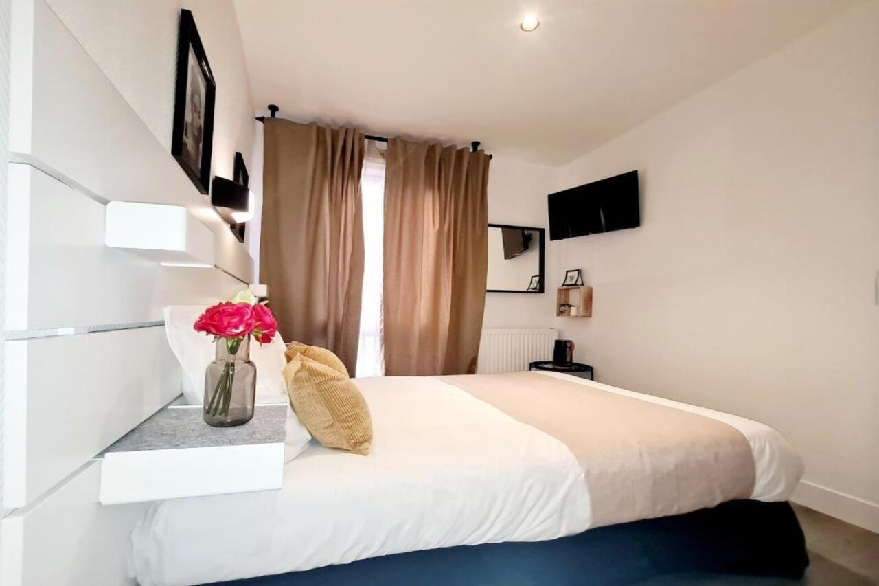 Hotel Le 23 Клиши Экстерьер фото